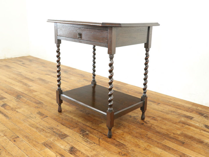 アンティークテーブル 引き出しが付いた珍しいサイドテーブル 引出し付き サイドテーブル 80355 アンティーク家具 ウェブサイト商品
