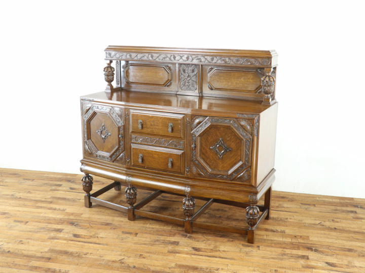 ブドウの彫刻 とブルボーズ イギリスアンティーク ダイニング8点セット