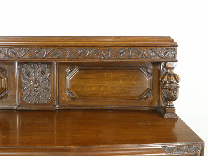 ブドウの彫刻 とブルボーズ イギリスアンティーク ダイニング8点セット