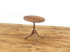 �A���e�B�[�N�Ƌ�`���g�g�b�v�e�[�u�� 80374