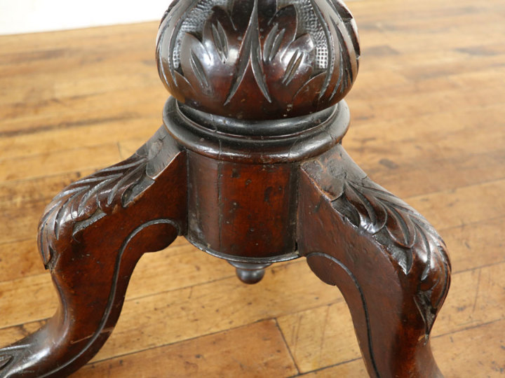 イギリスアンティーク家具らしい美しさ 張替済 ピアノスツール 80483