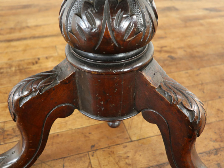 イギリスアンティーク家具らしい美しさ 張替済 ピアノスツール 80483