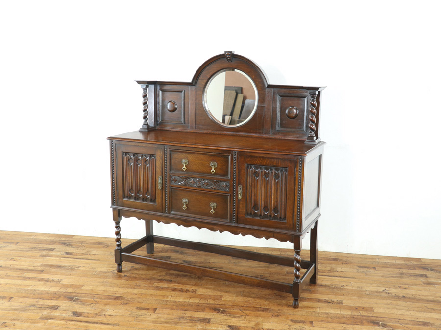イギリスアンティーク家具です。 ミラーバックサイドボード 80522