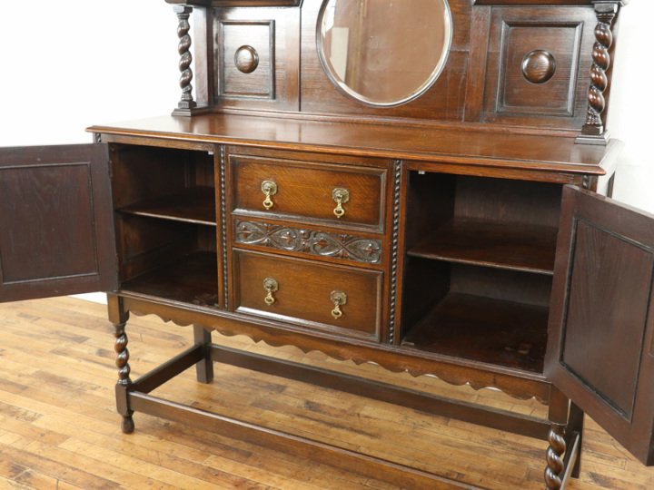 イギリスアンティーク家具です。 ミラーバックサイドボード 80522