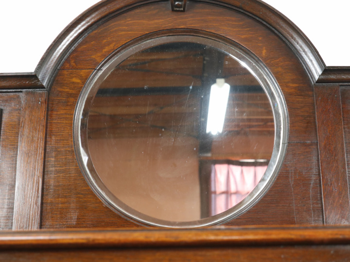 イギリスアンティーク家具です。 ミラーバックサイドボード 80522