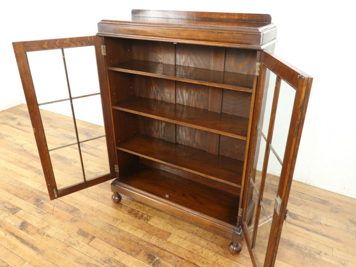 味わいも魅力 イギリスアンティーク家具 ブックケース 80548