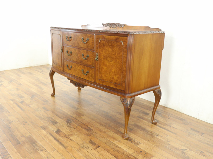 ウォールナットの美しい杢目 サイドボード 80554 アンティーク家具