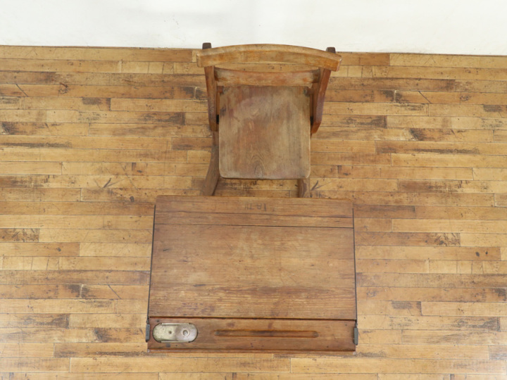 可愛らしい雰囲気 パイン材 スクールデスク 80585 アンティーク家具