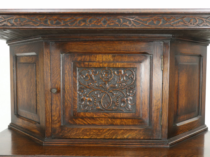 引き出しになっているのもポイント コートカップボード 80590