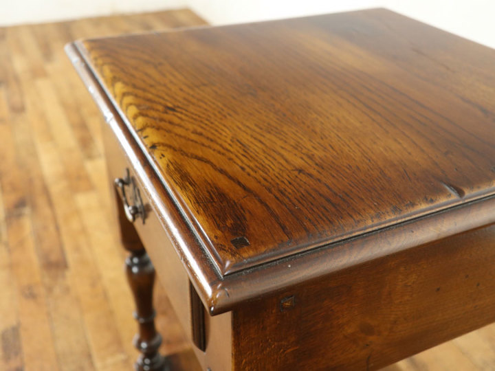 ナイトテーブル 80606 アンティーク家具 ウェブサイト商品一覧 日本