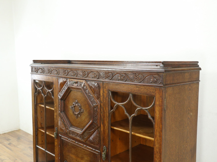 ブドウの彫刻にブルボーズレッグ サイドバイサイド 80619 アンティーク