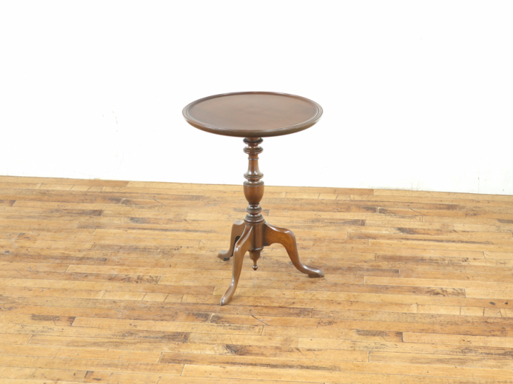 �A���e�B�[�N�Ƌ� ���C���e�[�u�� 80747b